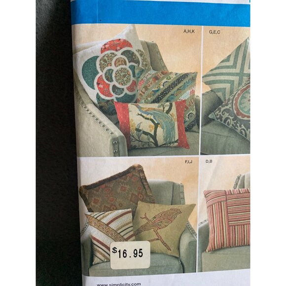 Simplicity Decorative Pillows Sewing Pattern 1633 - uncut - Picture 4 of 10